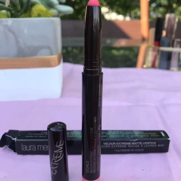 Laura Mercier gorgeous lipstick - Picture 2 of 3